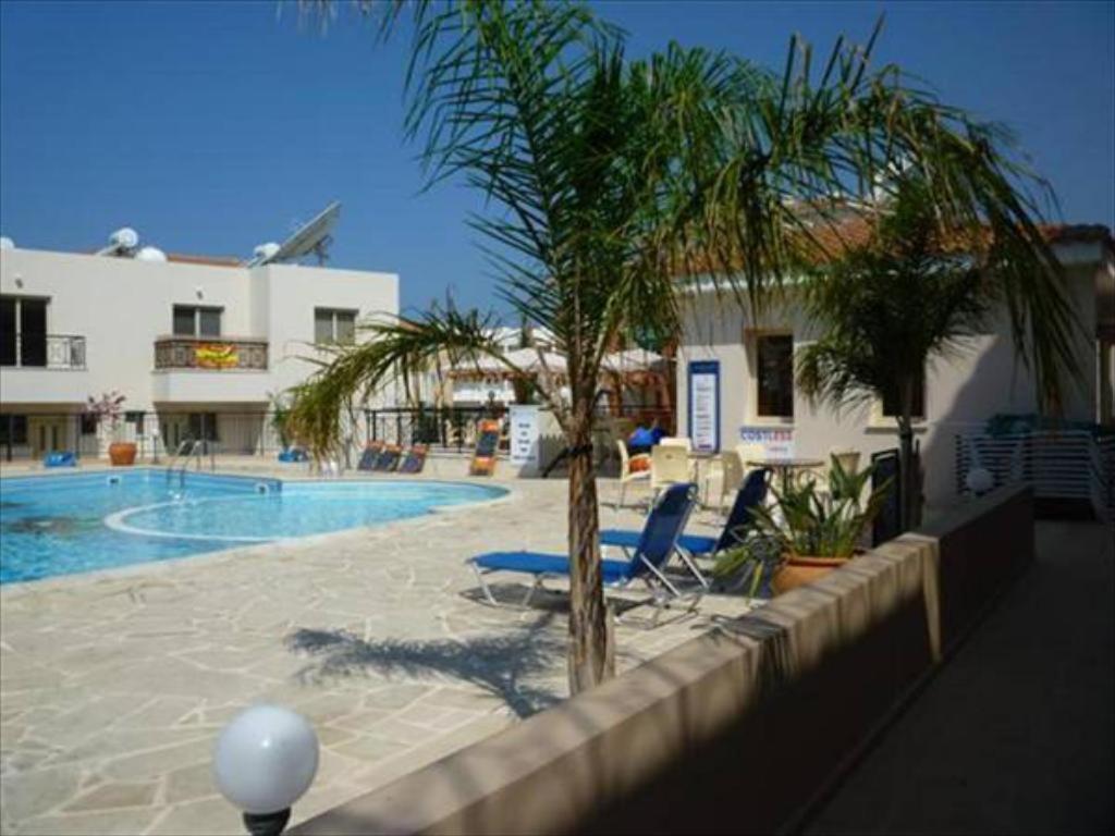 Ifestos Kings Resort Appartment Paphos Ngoại thất bức ảnh