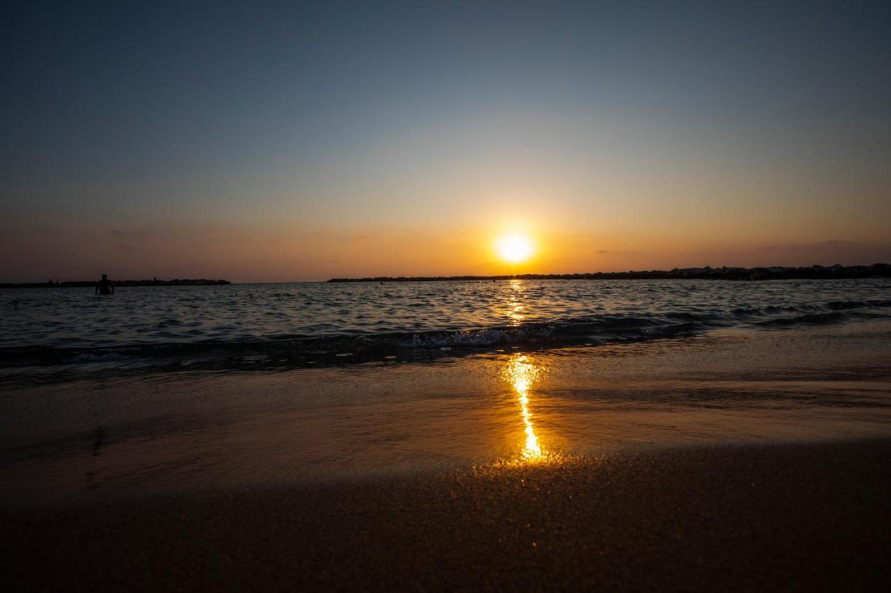 Ifestos Kings Resort Appartment Paphos Ngoại thất bức ảnh