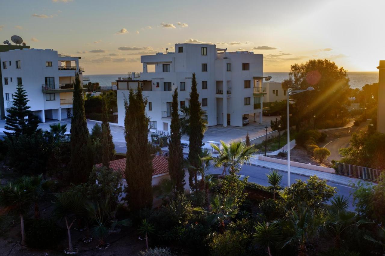 Ifestos Kings Resort Appartment Paphos Ngoại thất bức ảnh